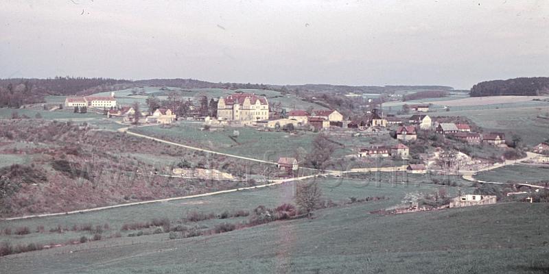 001 (2).jpg - Abriss des Dorfes, Ortsansicht aus Richtung Eisenberg